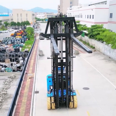 Swinging Forklift